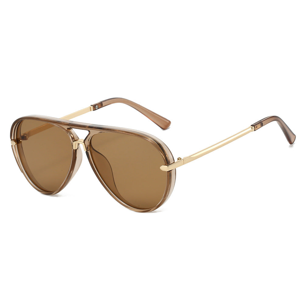Elegant Aviator Sunglasses with Gold Accents Bowlift