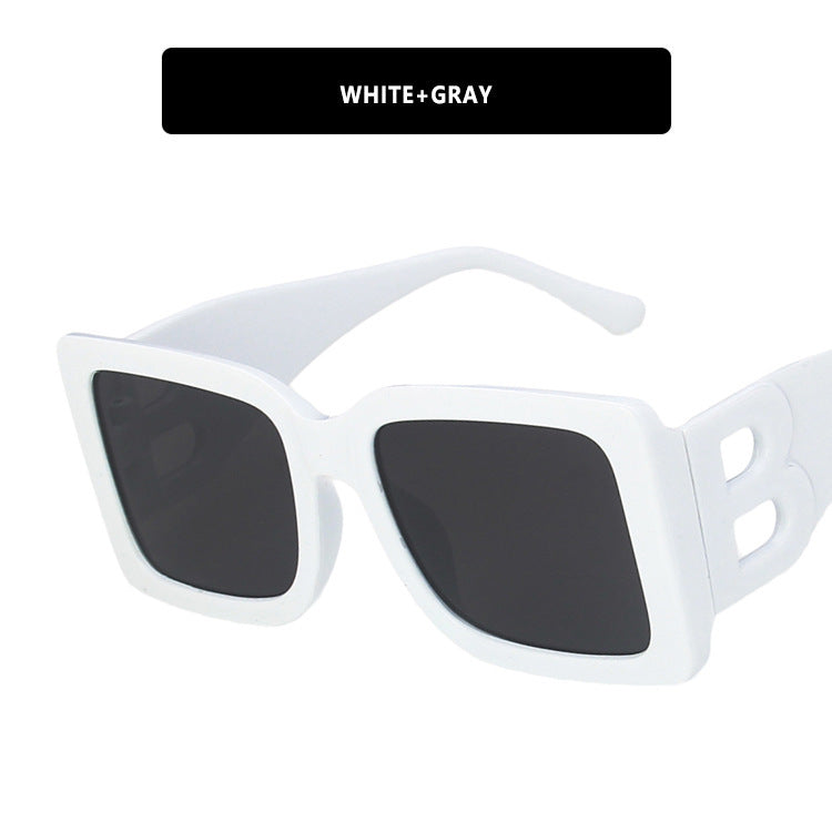 Ladies fashionable sunglasses in trendy leopard design Bowlift
