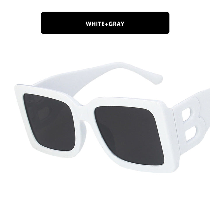 Ladies fashionable sunglasses in trendy leopard design Bowlift