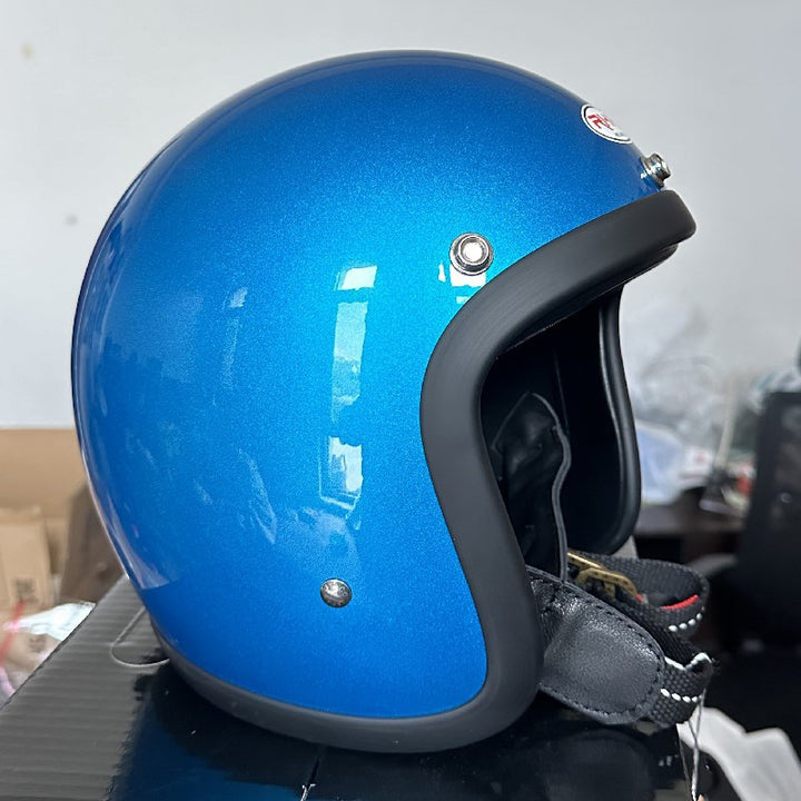 Classic Half-Shell Motorcycle Helmet Bowlift