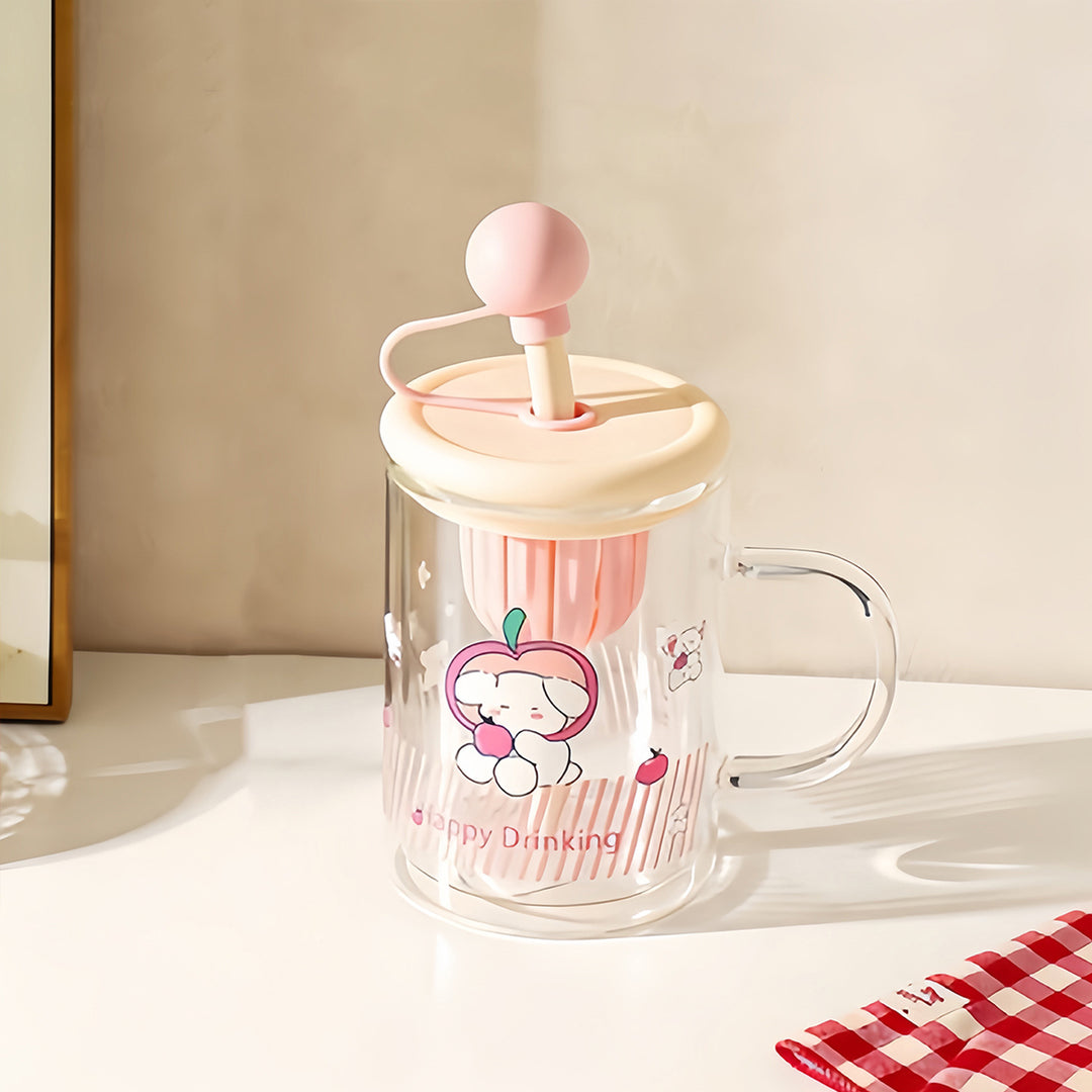 Ladies drinking glass with creative silicone lid and integrated straw Bowlift