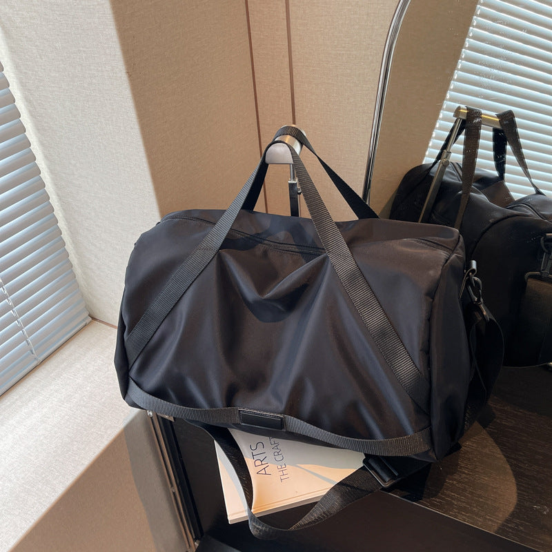 Leisure travel bag with multiple inner compartments Bowlift