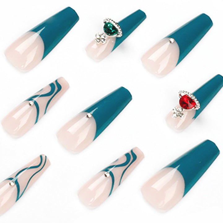 Artful nail decoration with elegant accents Bowlift
