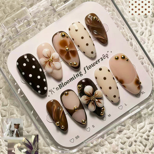 Floral Design Press-On Nail Art Bowlift