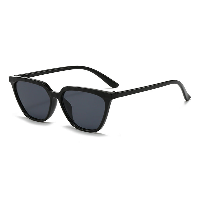 Women's Fashion Cat Eye Sunglasses with Striking Design Bowlift