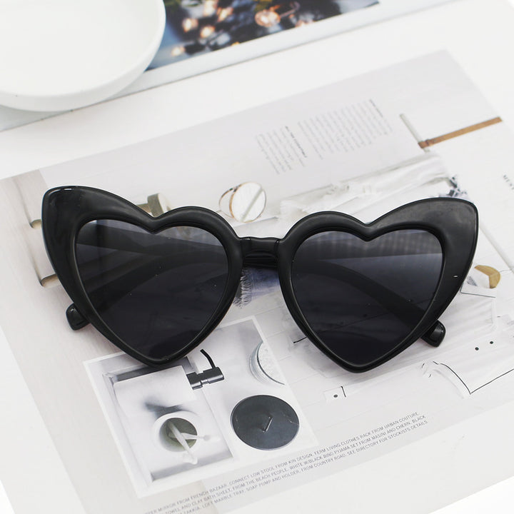 Women's Heart-Shaped Sunglasses with Glittering Frame Bowlift