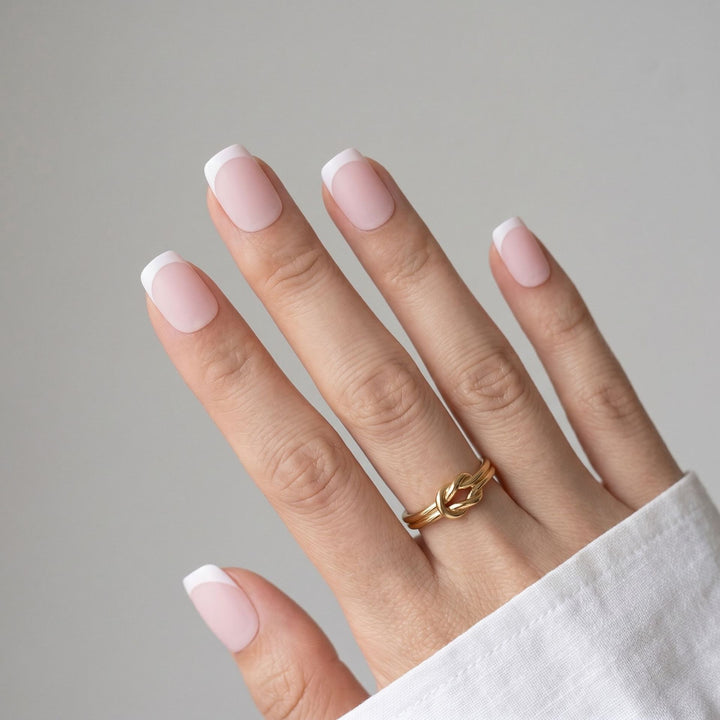 Matte French Tip Press-On Nail Set Bowlift