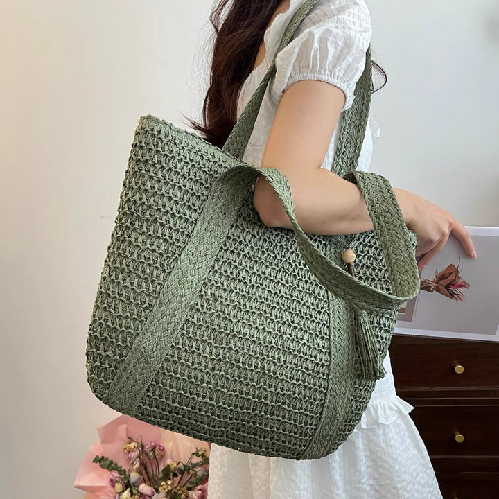 Elegant Shoulder Bag Made of Woven Straw Bowlift