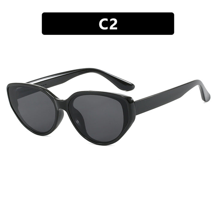 Ladies Cat-Eye Sunglasses with fashionable tortoiseshell pattern and UV protection Bowlift