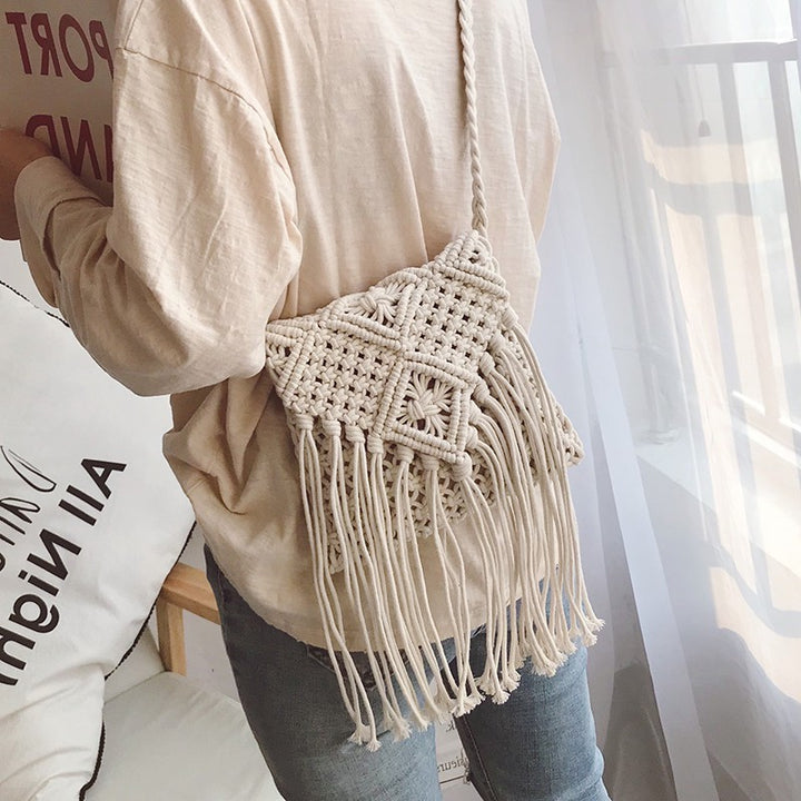 Hand-knotted fringe bag Bowlift