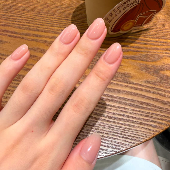 Elegant Press-On Nail Extensions Bowlift