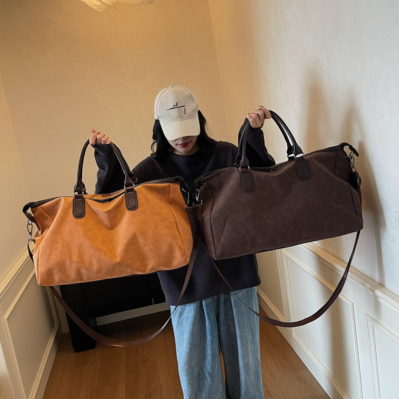 Leisure travel bag with durable material and multiple compartments Bowlift