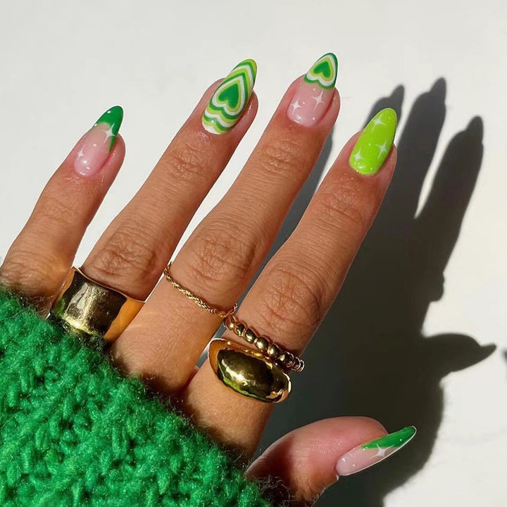 Trendy Nail Art in Modern Unicorn Design Bowlift