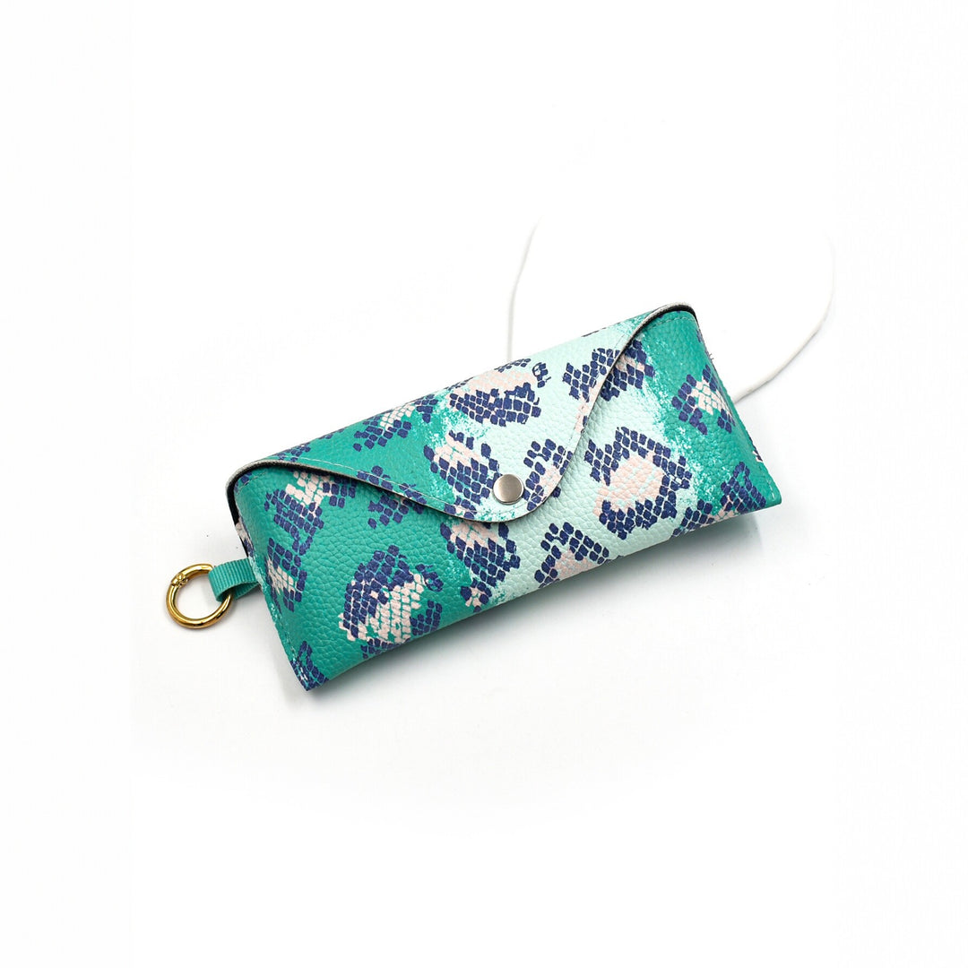 Trendy Animal Print Eyewear Case Bowlift