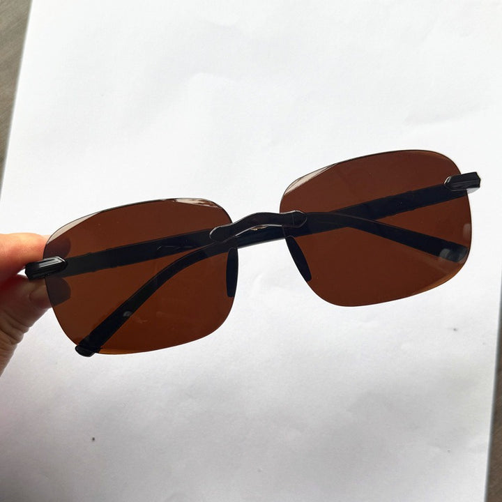 Chic Oversized Sunglasses Bowlift