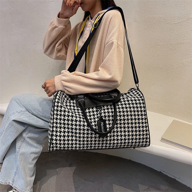 Stylish Houndstooth Pattern Travel Duffel Bag Bowlift