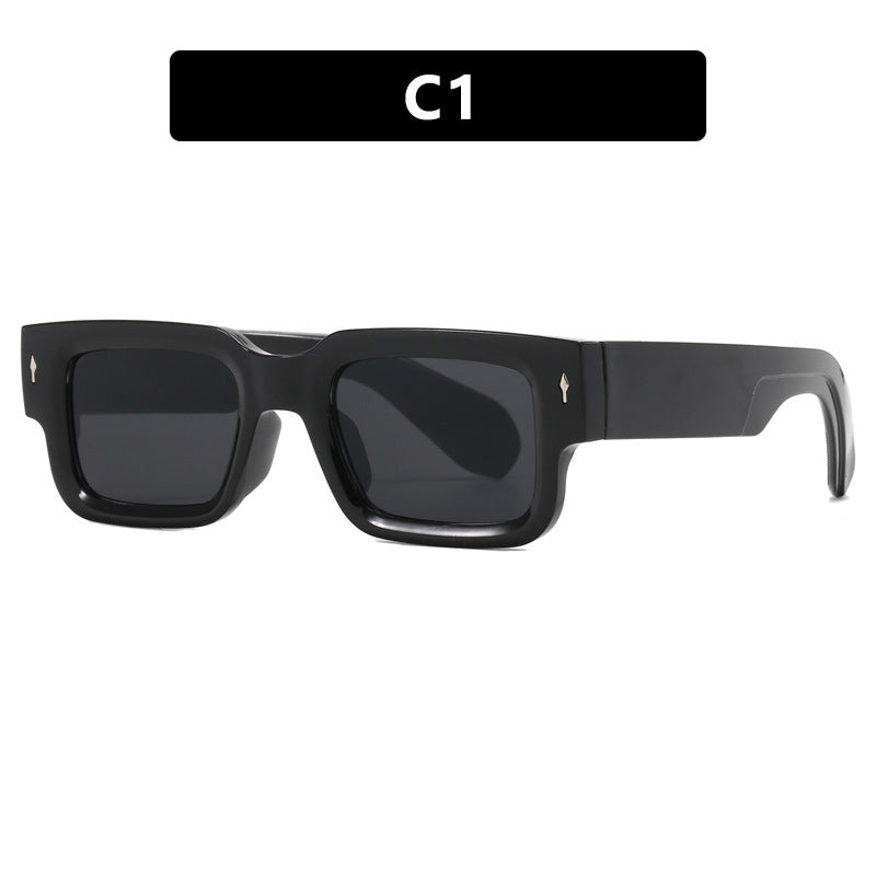 Women's fashionable square sunglasses with striking design Bowlift