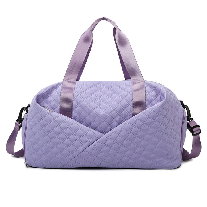 Sporty travel bag with elegant quilted pattern Bowlift