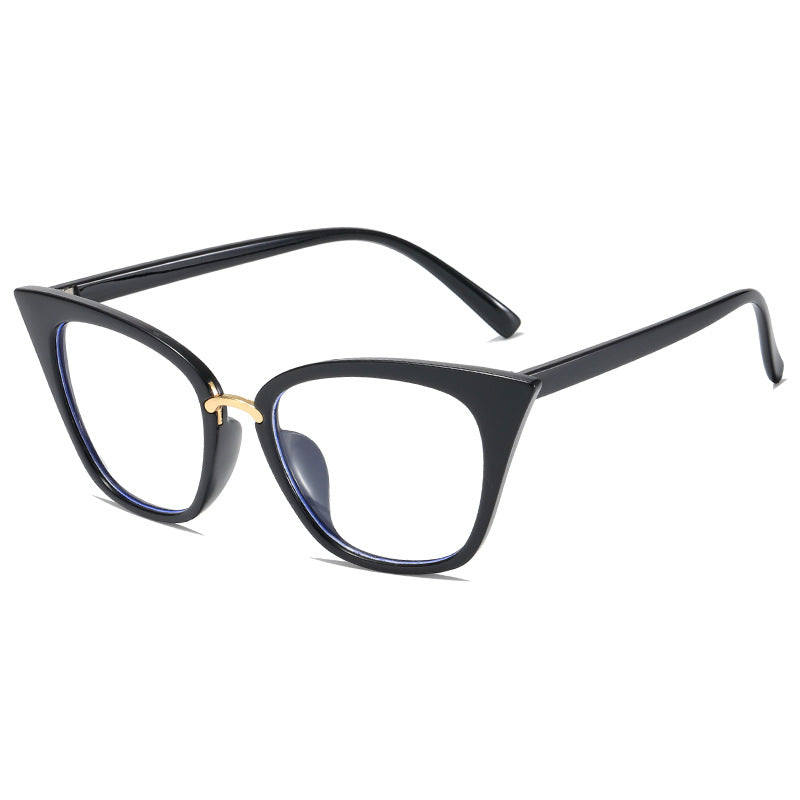 Ladies fashionable sunglasses with striking design Bowlift