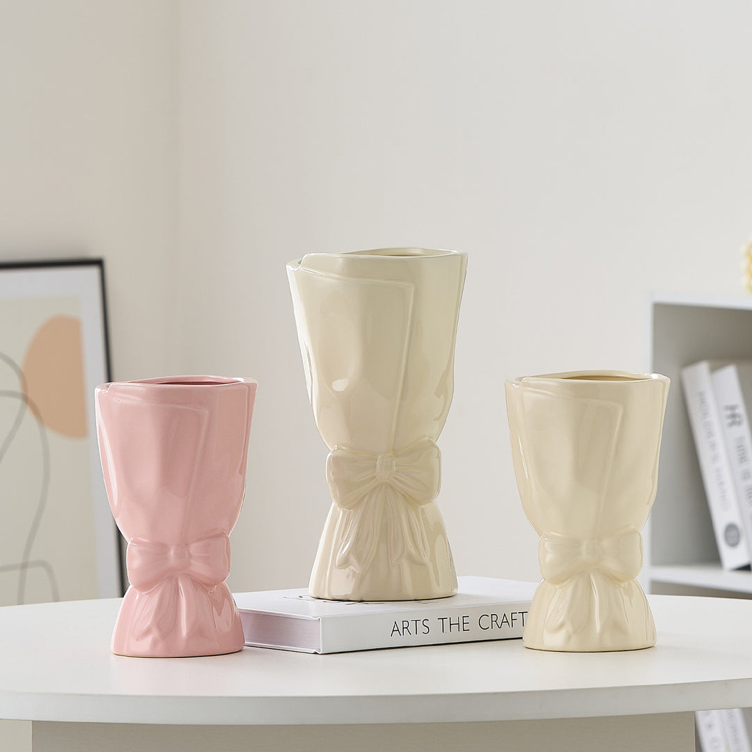 Elegant ceramic flower vase Bowlift