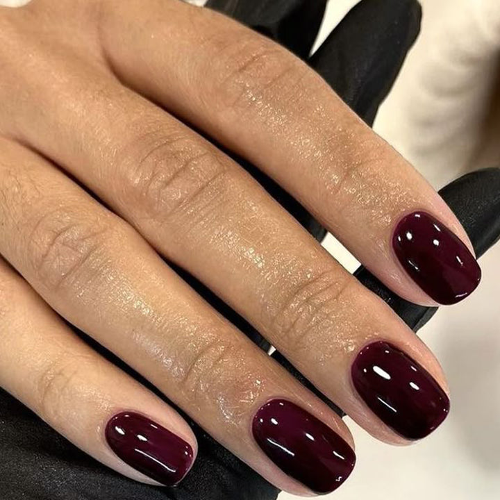 Artistic nail design with a high-gloss finish Bowlift