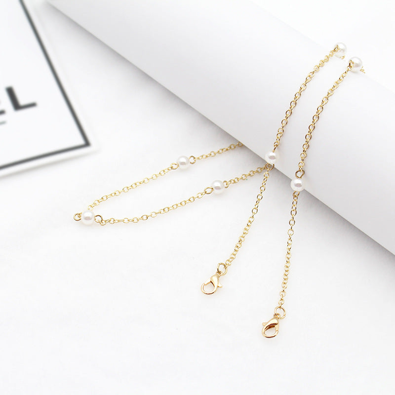 Elegant Pearl-Linked Eyewear Chain Bowlift