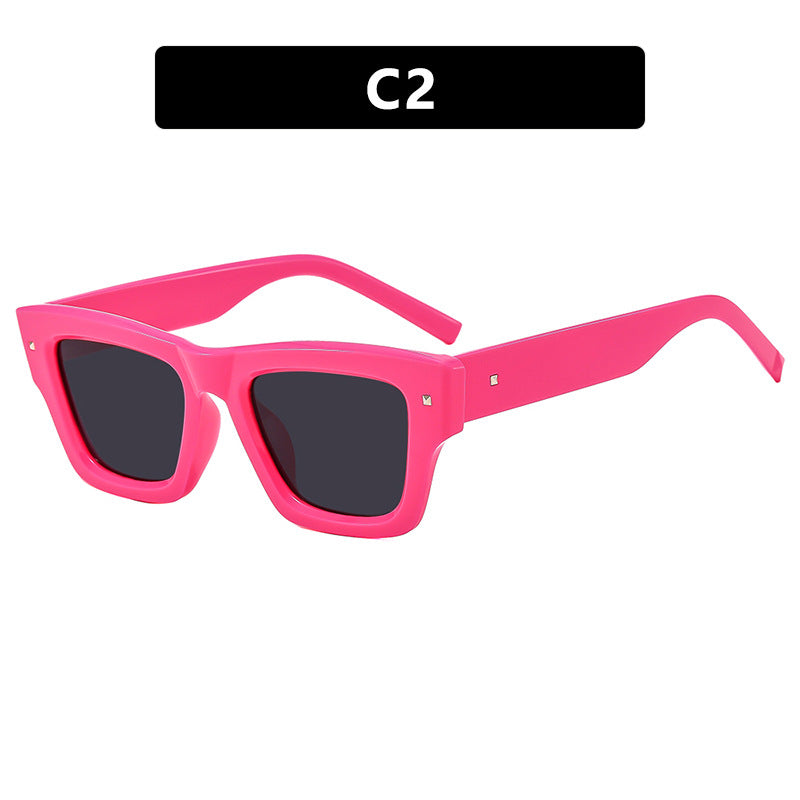 Ladies trendy sunglasses with square frame and UV protection Bowlift