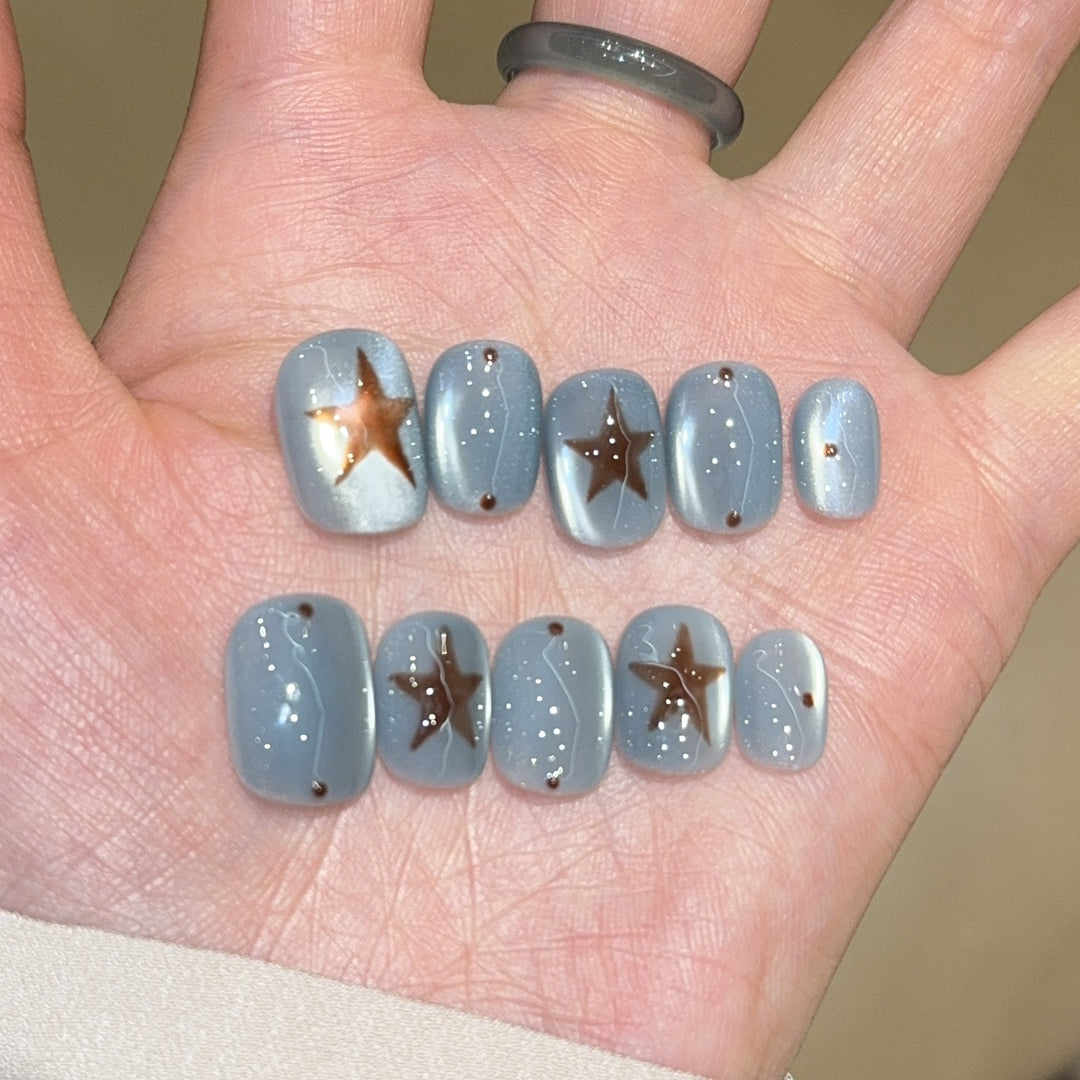 Artificial Nail Tips with Star Design Bowlift