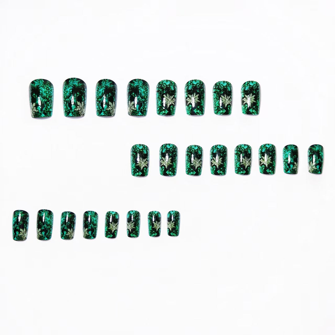 Creative artificial nails with a winter snowflake design Bowlift