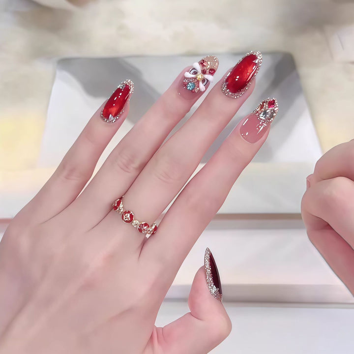 Elegant artificial nails with festive decor Bowlift