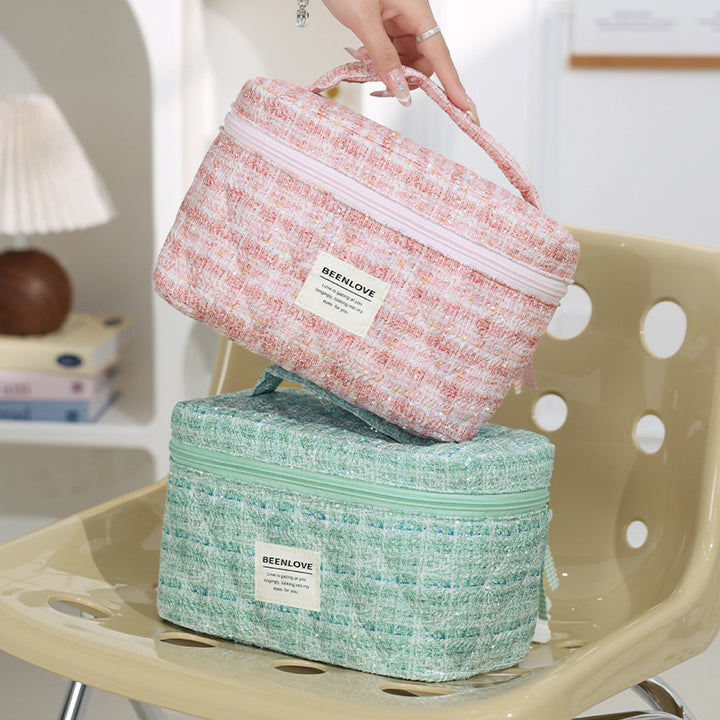 Insulated Makeup Storage Case Bowlift