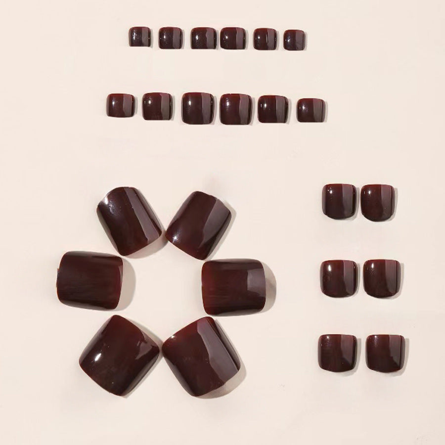Artificial nail set with elegant rounded shapes and glossy finish Bowlift