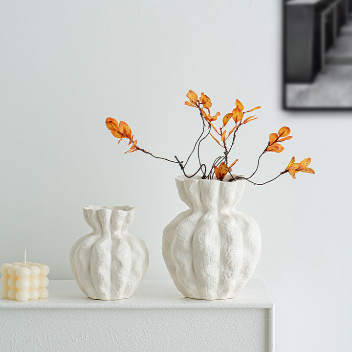Elegant and modern flower vase Bowlift