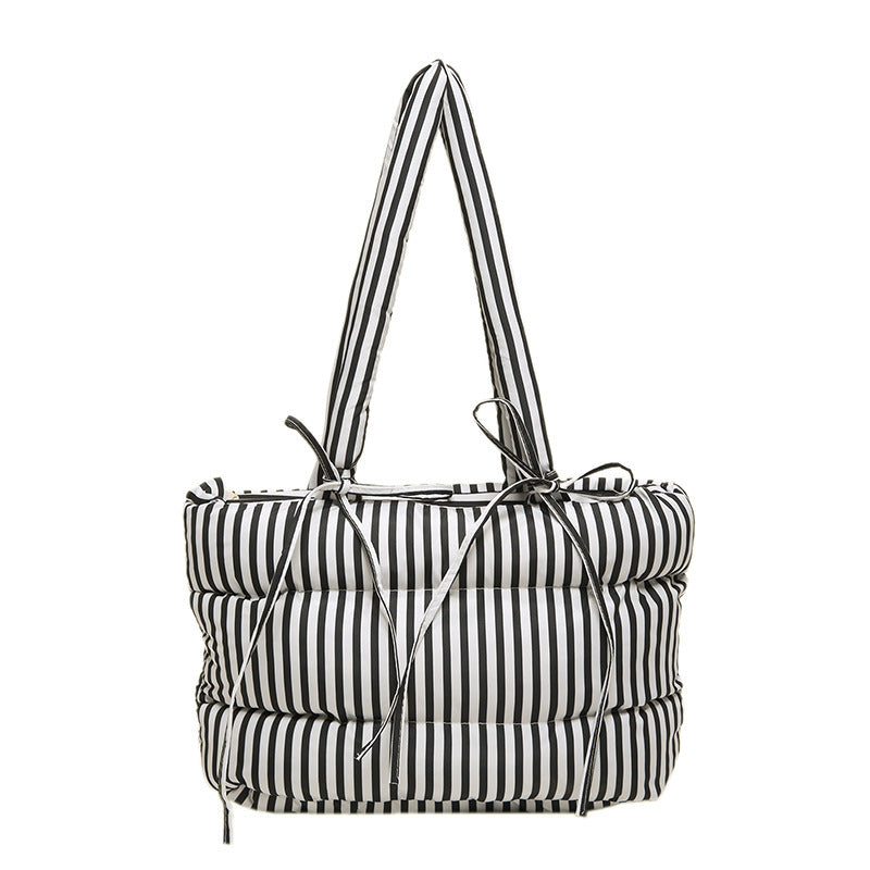 Fashionable tote bag with padded design Bowlift