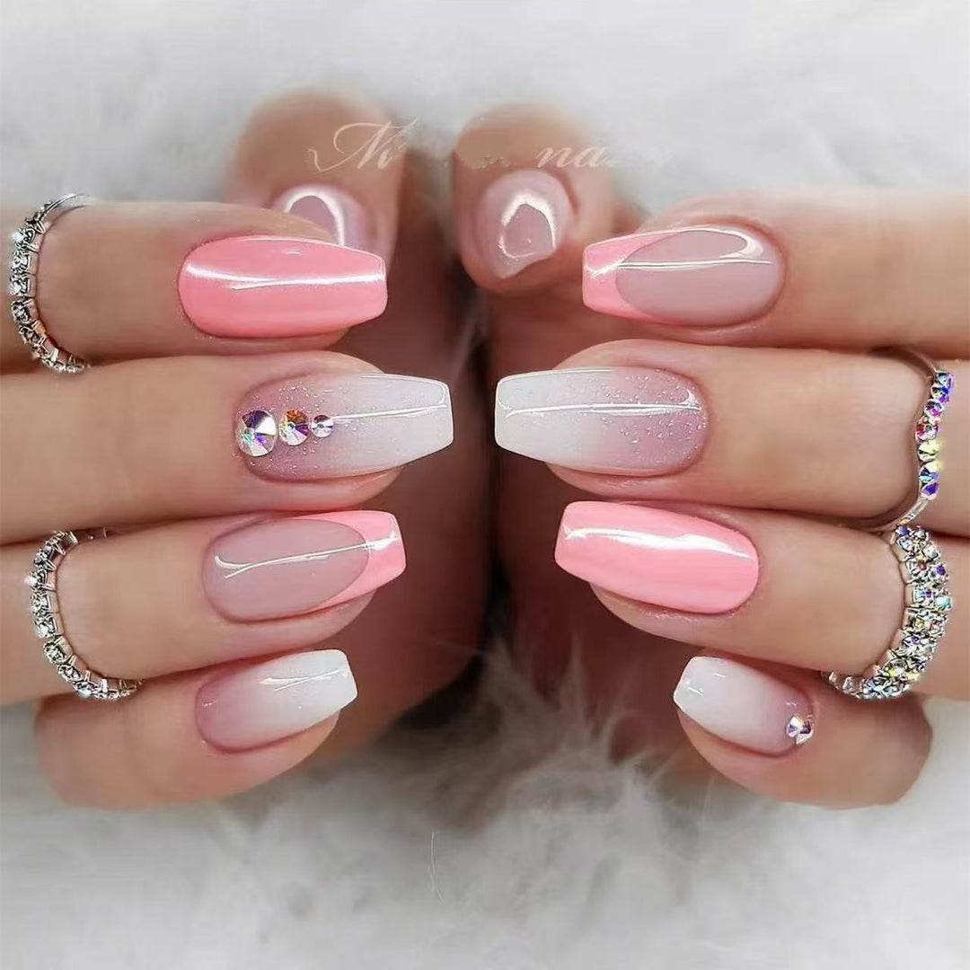 Elegant artificial nails with glitter accents and gradient Bowlift