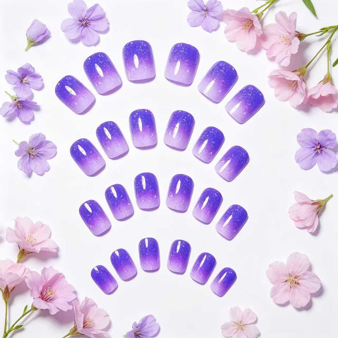 Artificial nails with glamorous ombré effect Bowlift