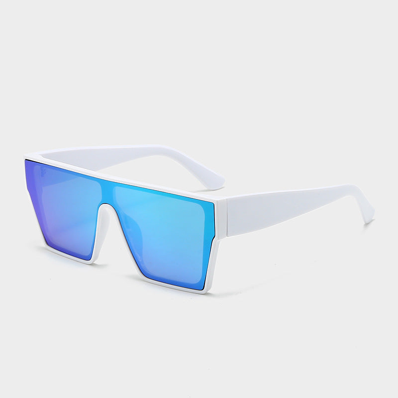 Ladies fashionable sunglasses with angular lenses Bowlift