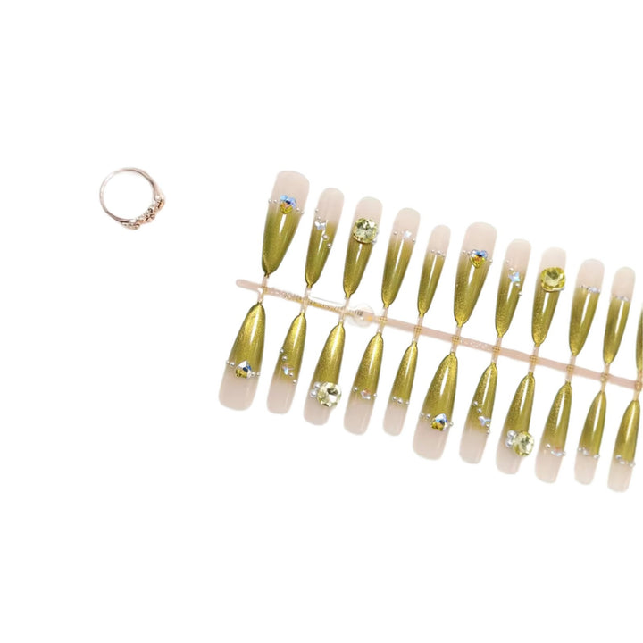 Artificial nails with elegant glitter accents Bowlift