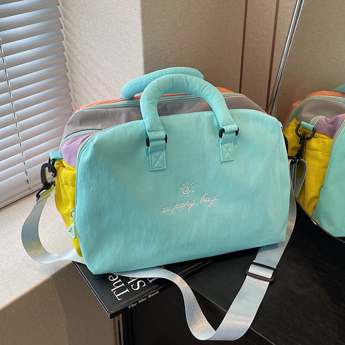 Stylish Multi-Compartment Travel Duffle Bowlift