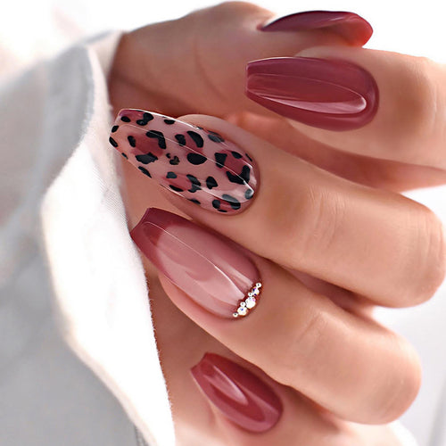 Decorative Press-On Nail Set with Stylish Leopard Accents Bowlift