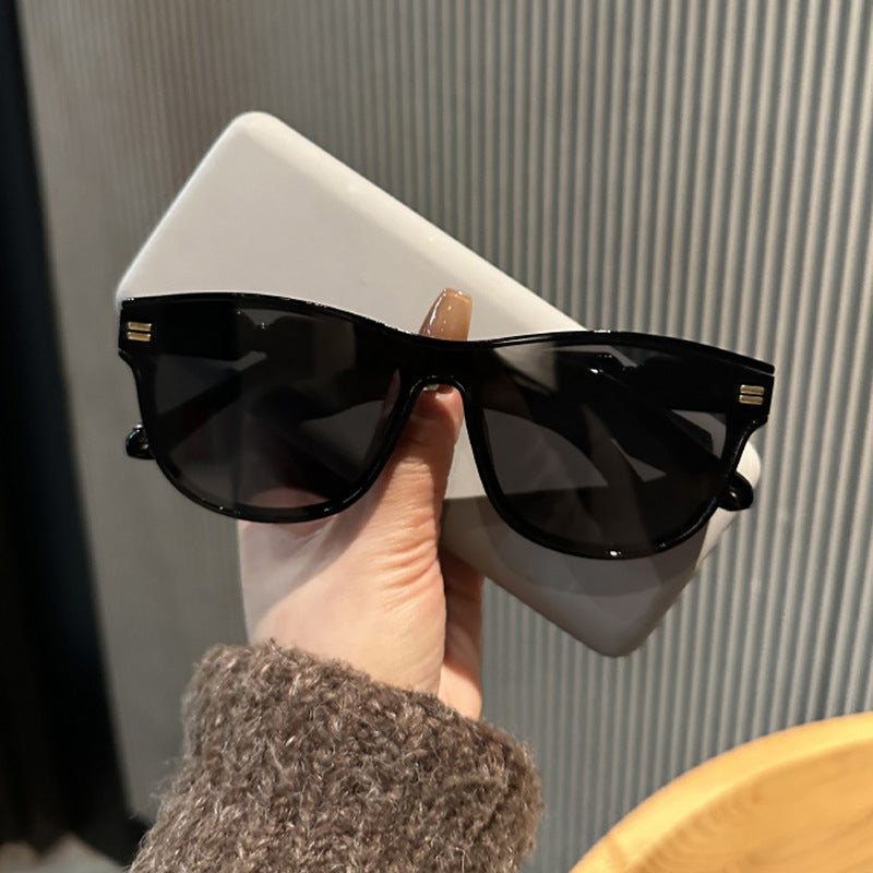 Women's Sunglasses Bowlift