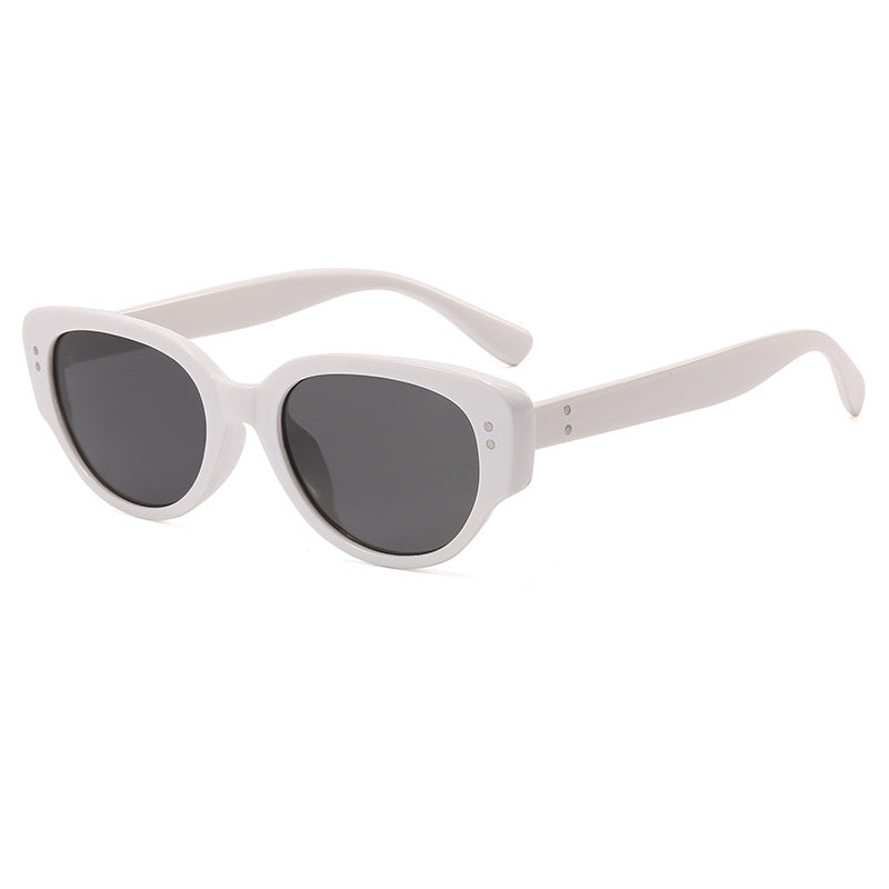 Women's fashionable sunglasses with striking design Bowlift