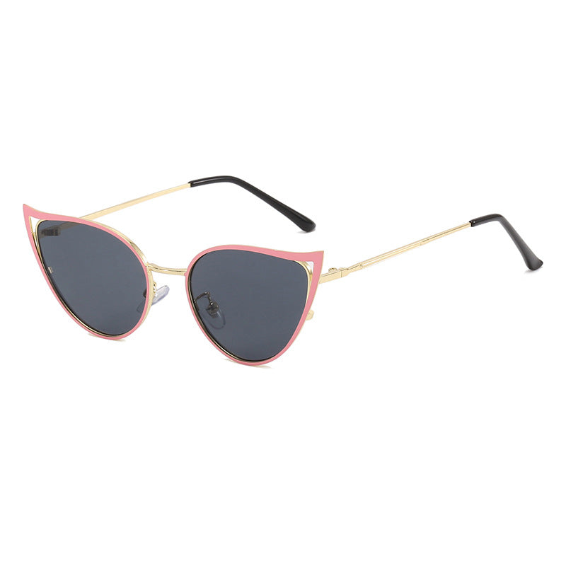Women's Cat-Eye Sunglasses with Elegant Metal Frame and UV Protection Bowlift