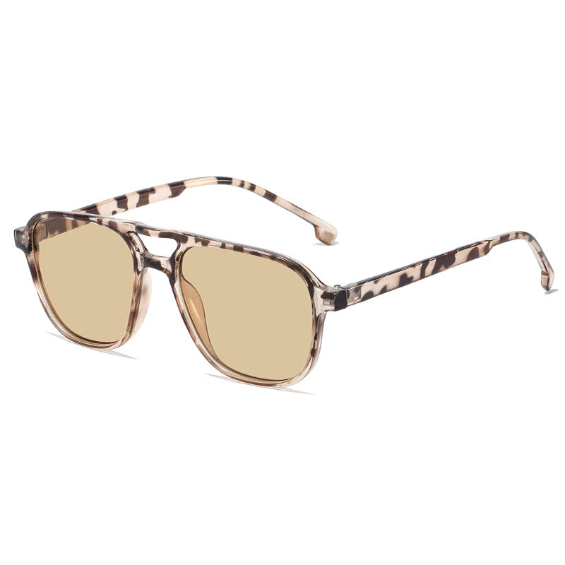 Ladies sunglasses in modern leopard pattern Bowlift