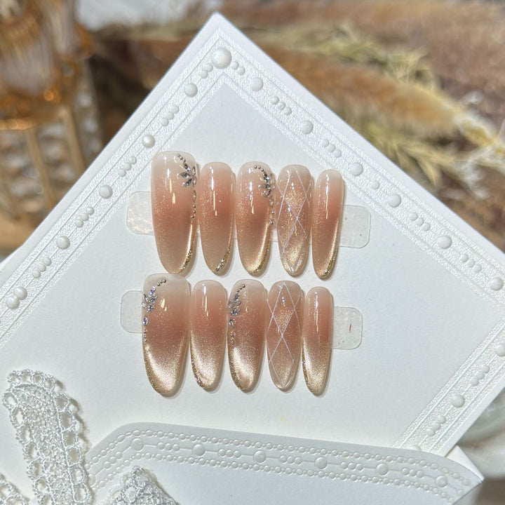 Glamorous Stiletto Press-On Nail Set with Rhinestone Accents Bowlift