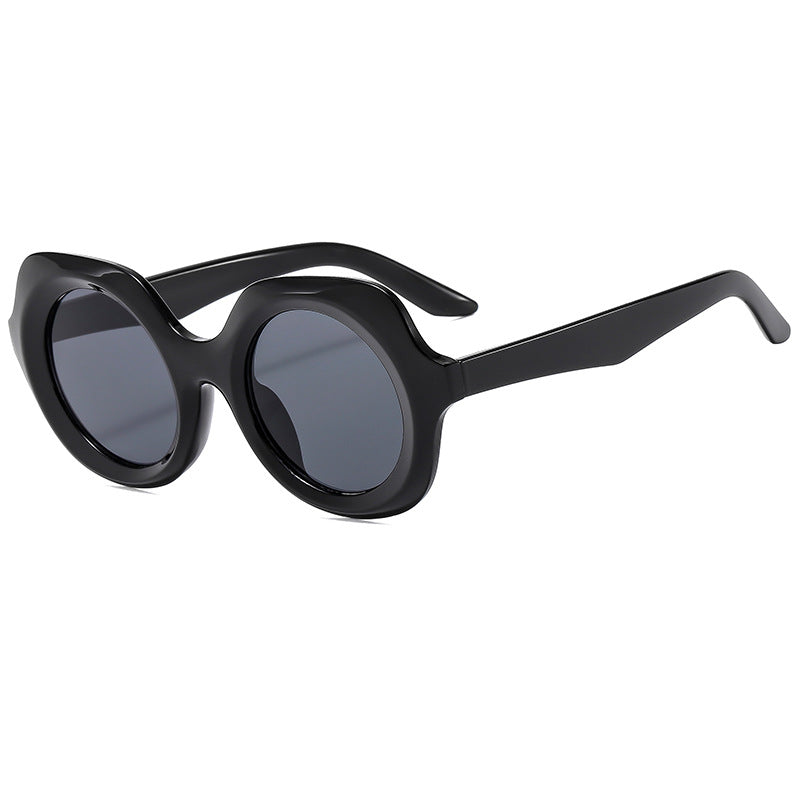 Women oversized sunglasses with stylish, curved frame Bowlift