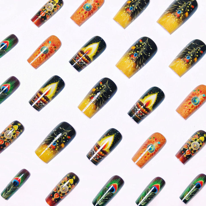 Artificial nails in elegant pattern with glitter effects Bowlift