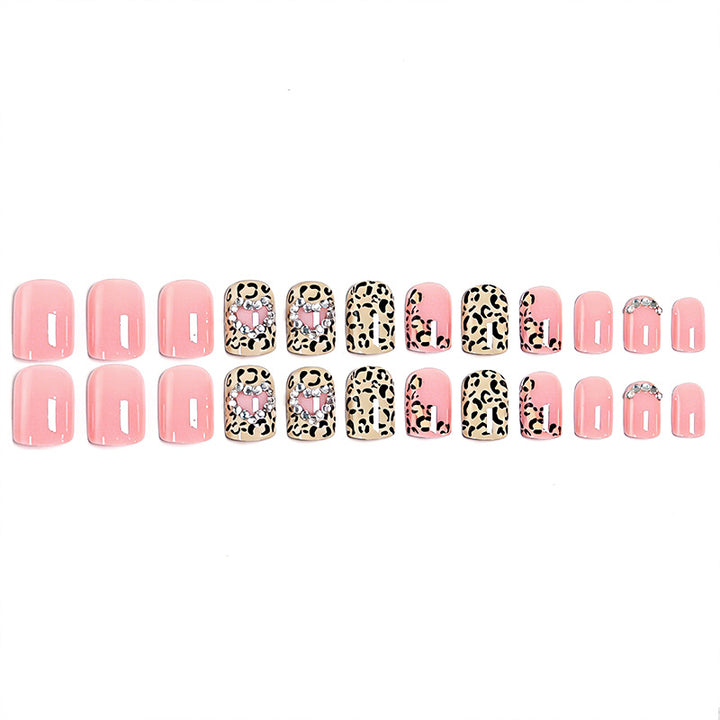 Glamorous artificial nail collection with animal motif and crystal embellishments Bowlift