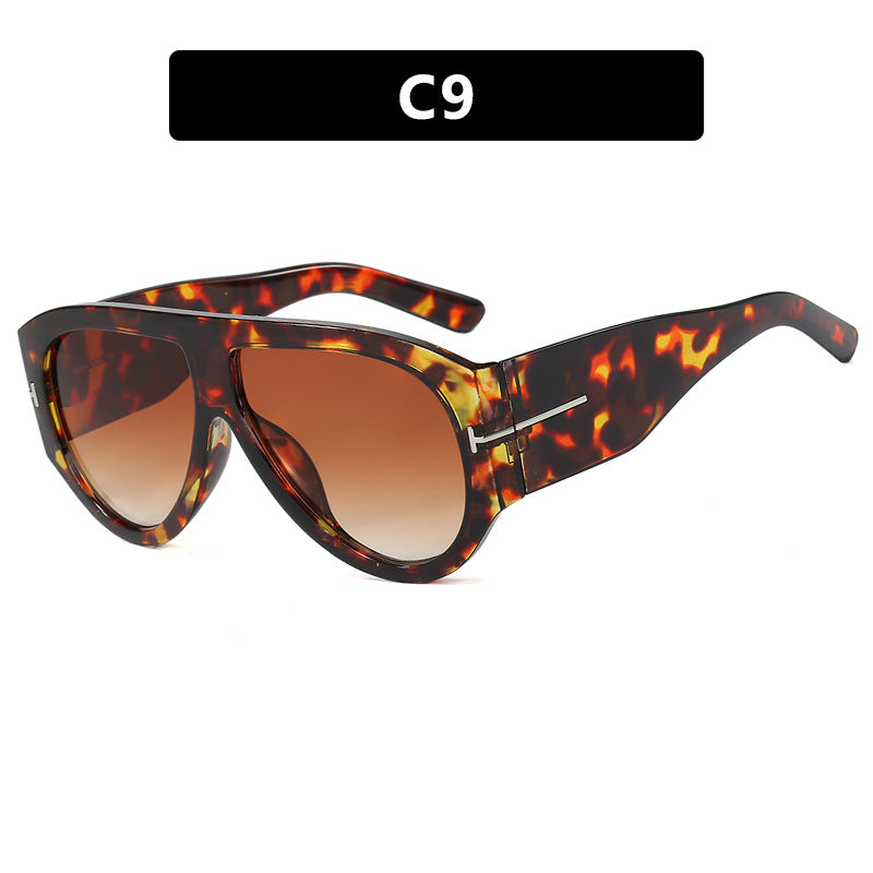 Women's fashionable oversized sunglasses in retro style Bowlift