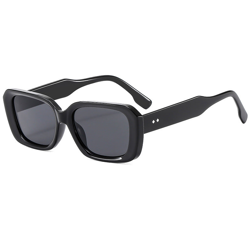 Women's large square sunglasses with robust frame and UV protection Bowlift